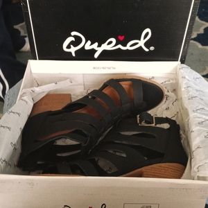 Women's Qupid women's shoes/sandals size 6